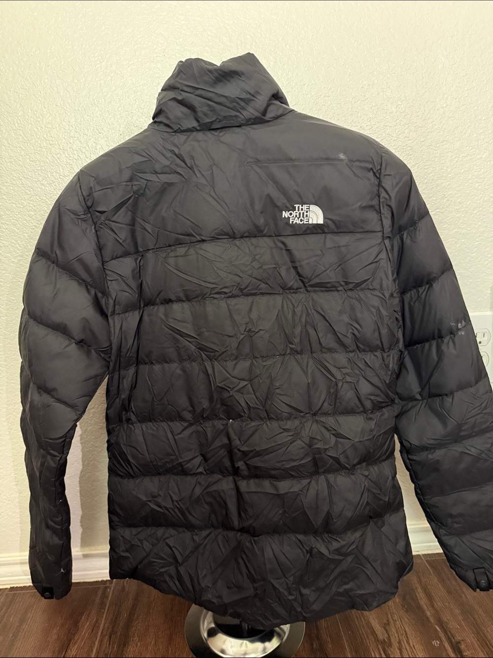 The North Face Black Puffer Jacket - Picture 3 of 3